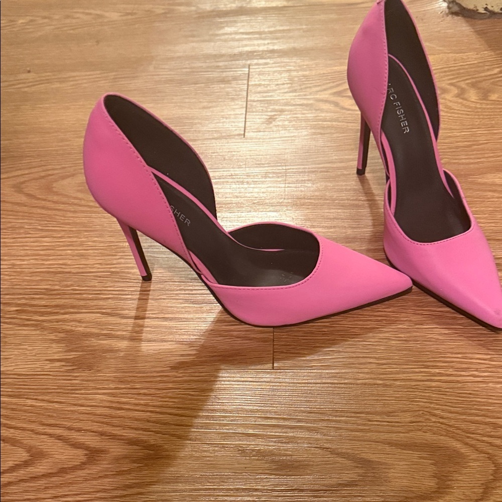 Marc Fisher Vibrant Pink Pointed Heels - Picture 2 of 10